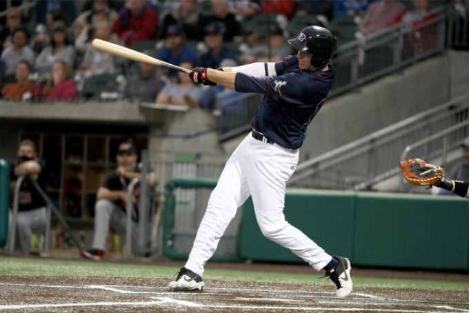 Buck Drives in Five to Lead Railroaders Rally, 5-3
