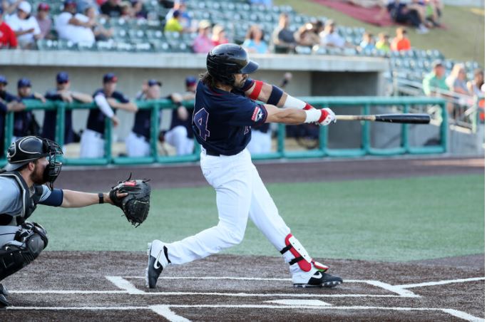 Nehrir Ties Record in Railroaders Victory over Canaries