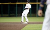 Railroaders Tripped Up in Extra Innings in Sioux City, 3-2